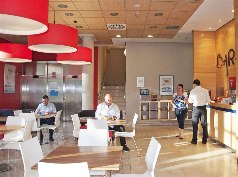 Travelodge Torrelaguna Madrid Restaurant photo